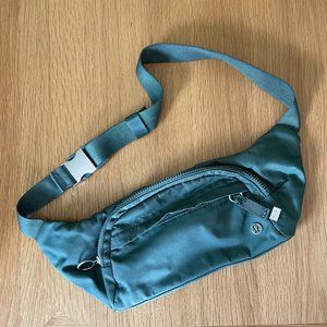 Lululemon On The Beat Belt Bag